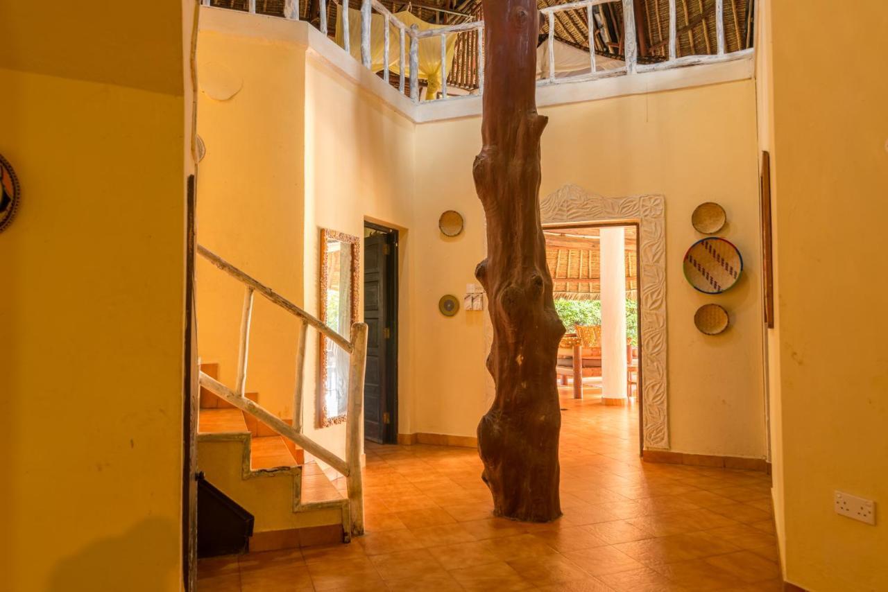 디아니 해변 Upani In Diani B&B 외부 사진