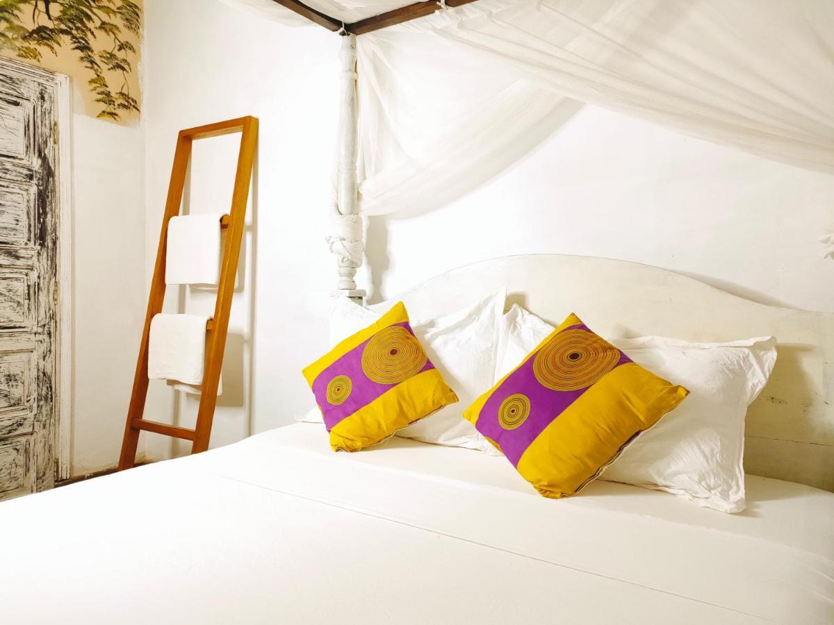 디아니 해변 Upani In Diani B&B 외부 사진