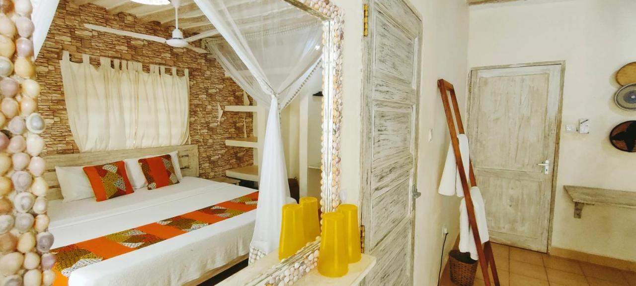 디아니 해변 Upani In Diani B&B 외부 사진