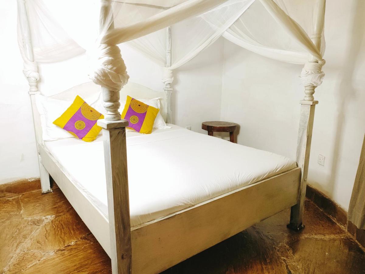 디아니 해변 Upani In Diani B&B 외부 사진
