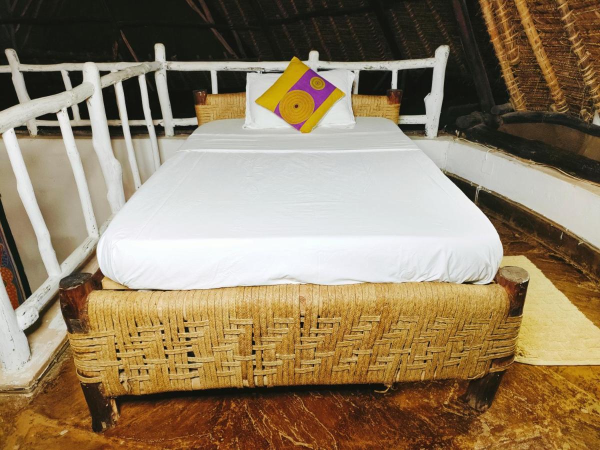 디아니 해변 Upani In Diani B&B 외부 사진