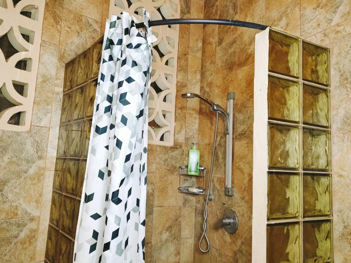 디아니 해변 Upani In Diani B&B 외부 사진