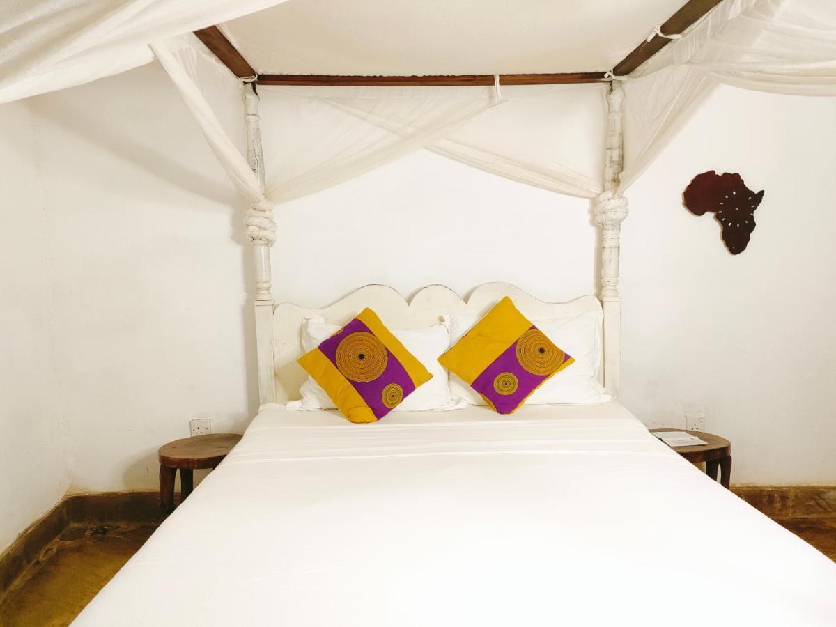 디아니 해변 Upani In Diani B&B 외부 사진
