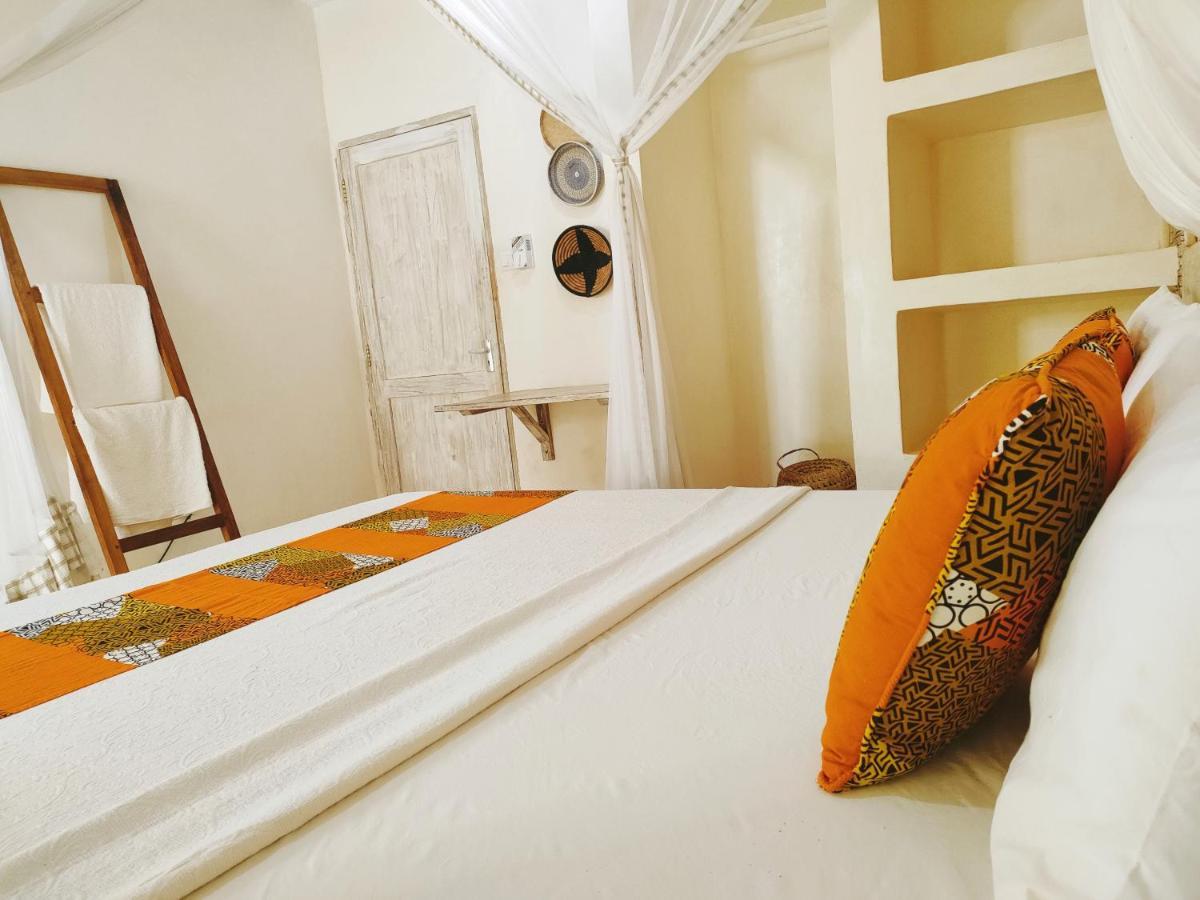 디아니 해변 Upani In Diani B&B 외부 사진