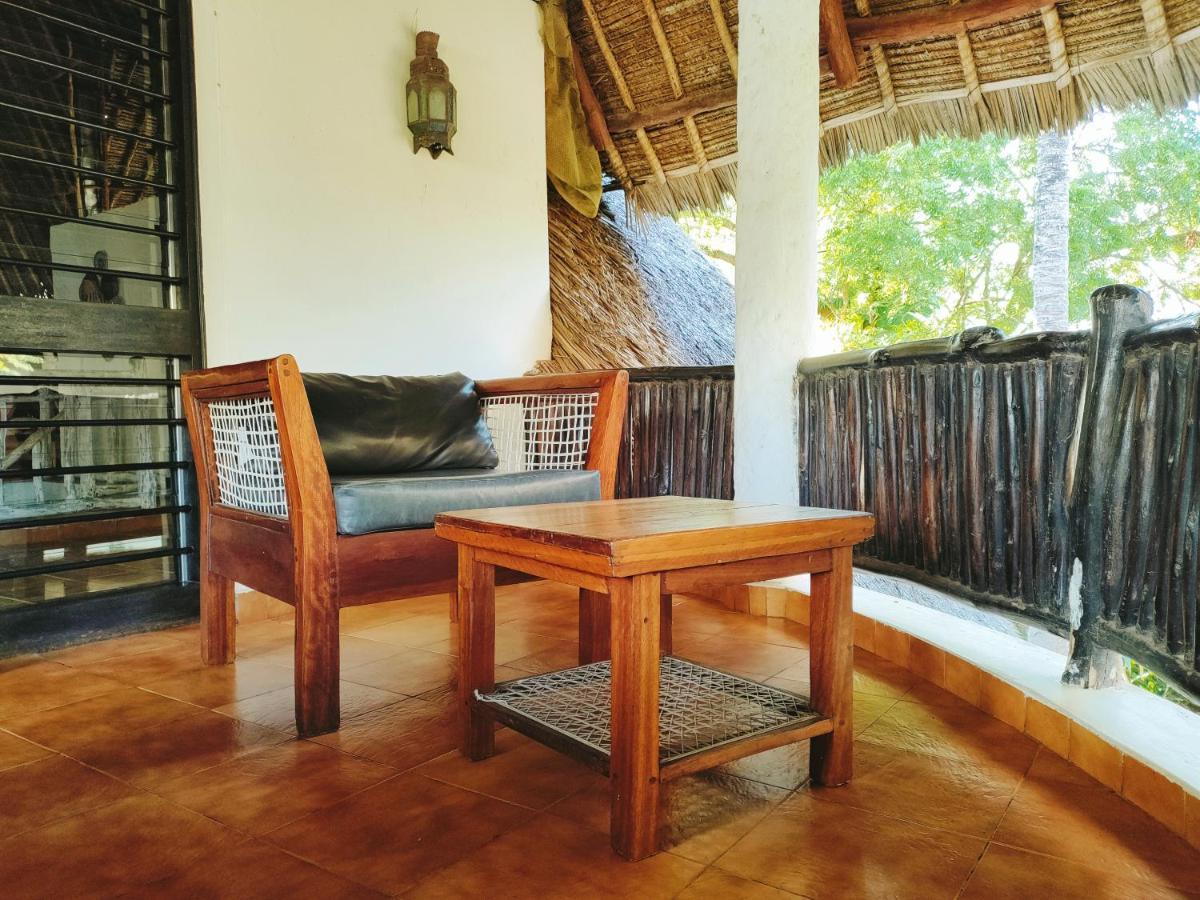 디아니 해변 Upani In Diani B&B 외부 사진