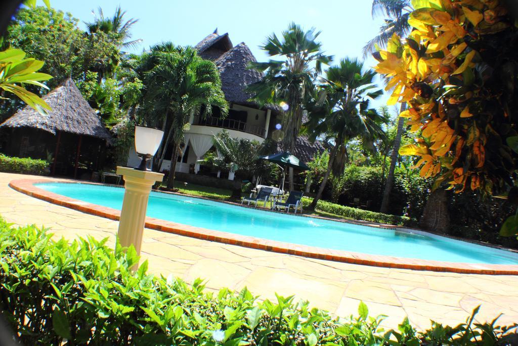 디아니 해변 Upani In Diani B&B 외부 사진