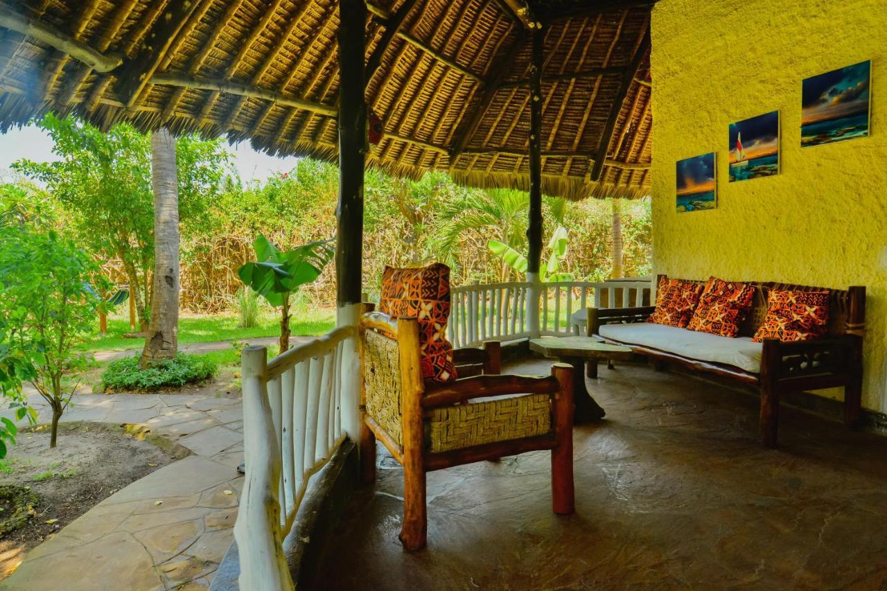 디아니 해변 Upani In Diani B&B 외부 사진