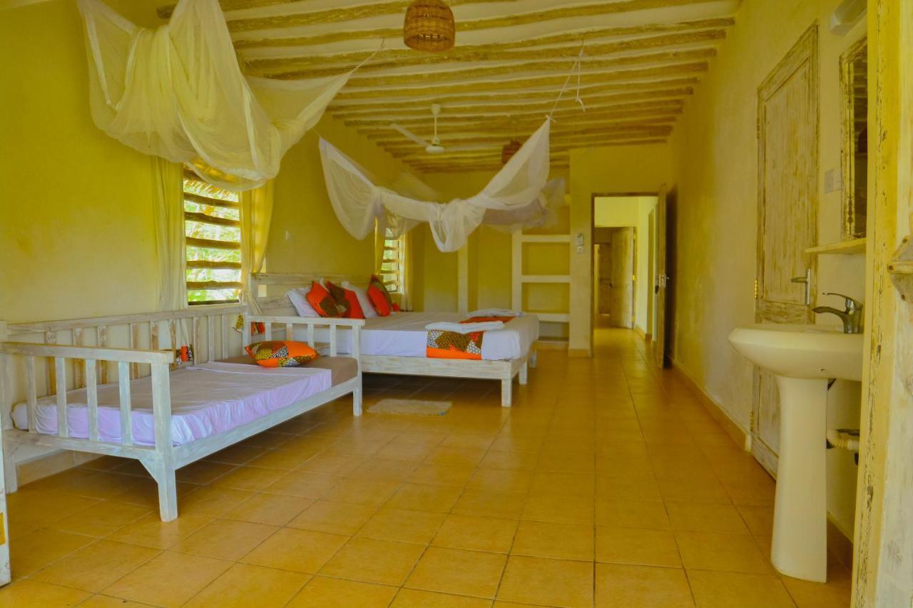 디아니 해변 Upani In Diani B&B 외부 사진