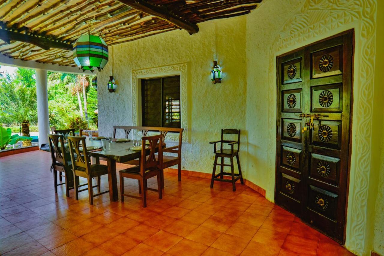 디아니 해변 Upani In Diani B&B 외부 사진