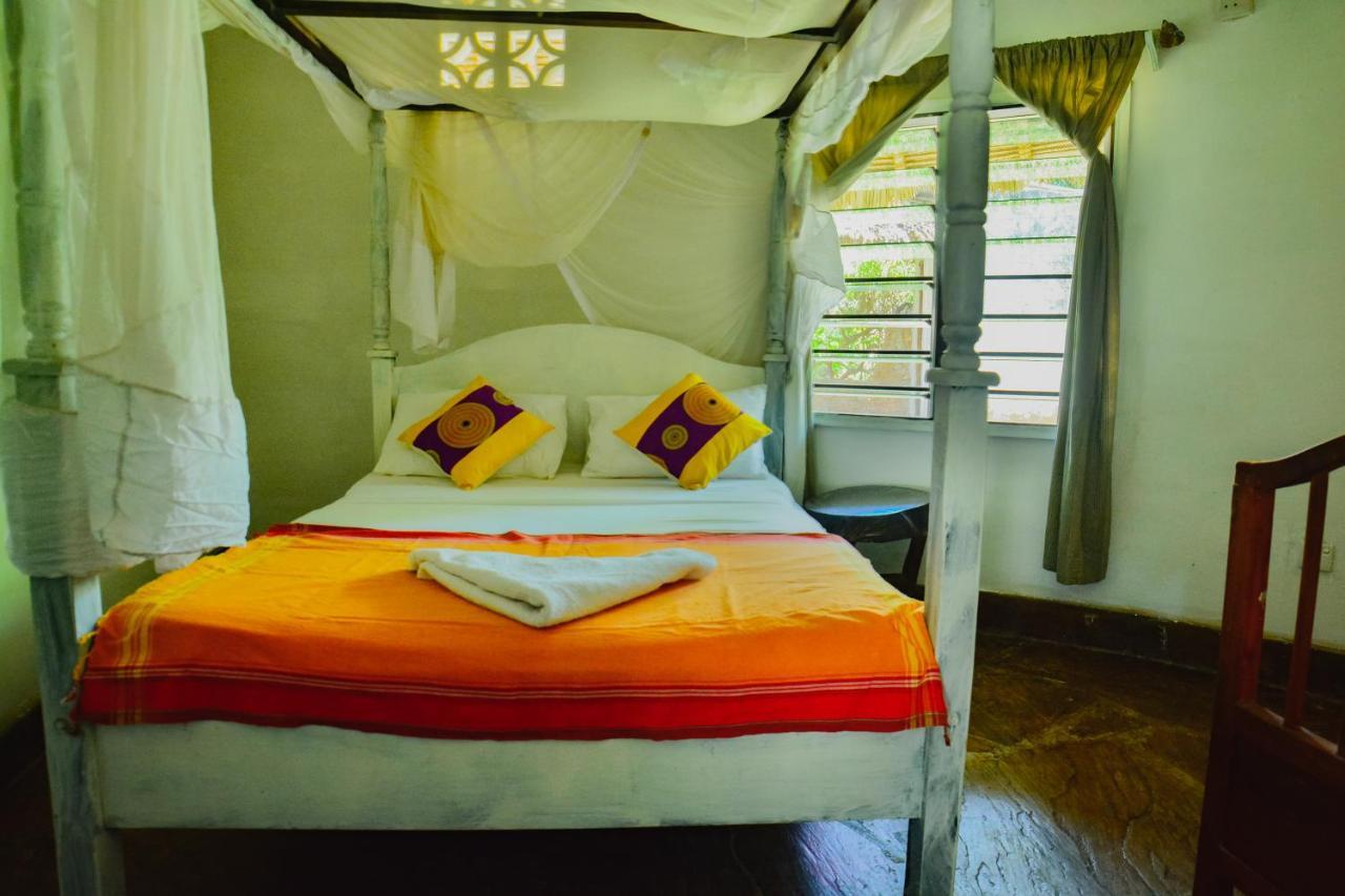 디아니 해변 Upani In Diani B&B 외부 사진