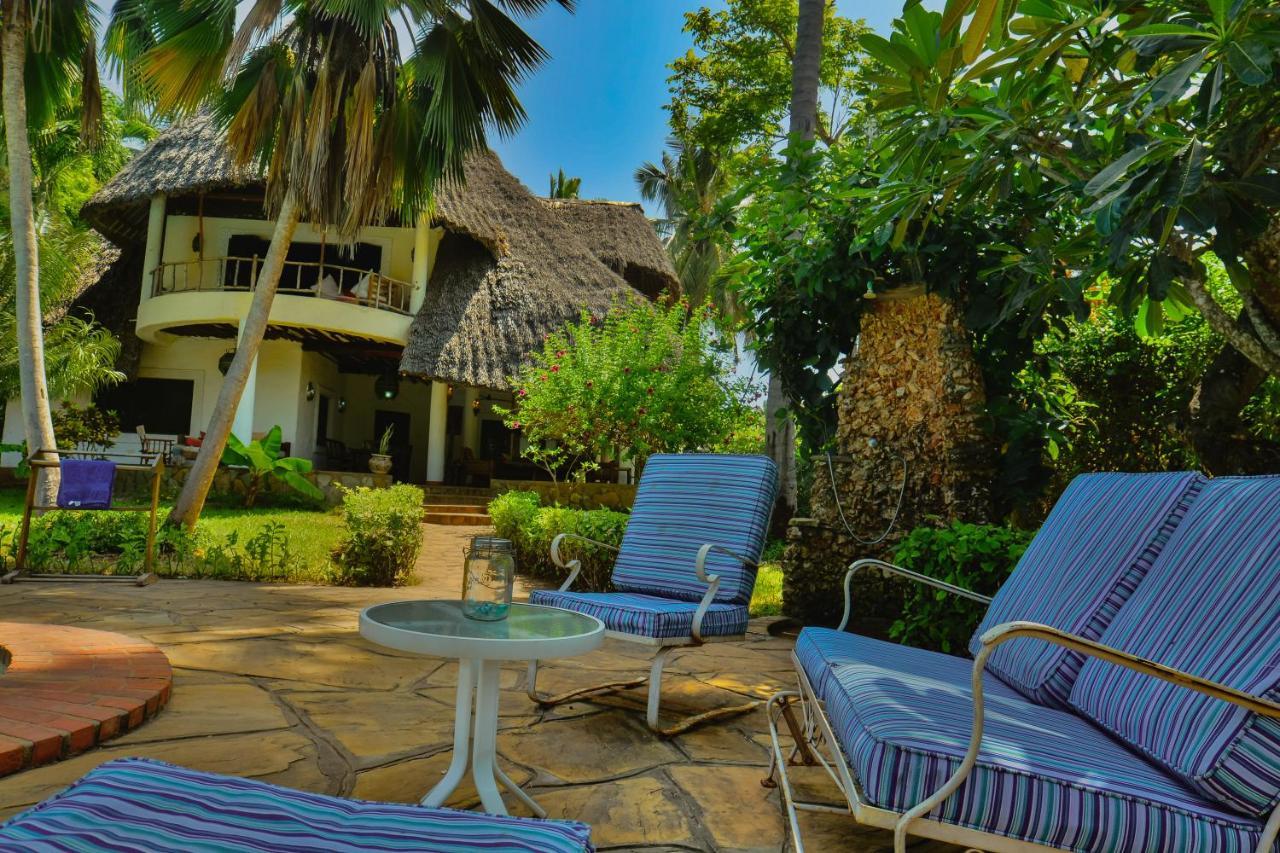 디아니 해변 Upani In Diani B&B 외부 사진