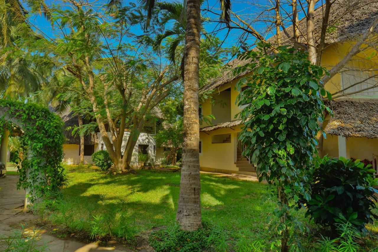 디아니 해변 Upani In Diani B&B 외부 사진