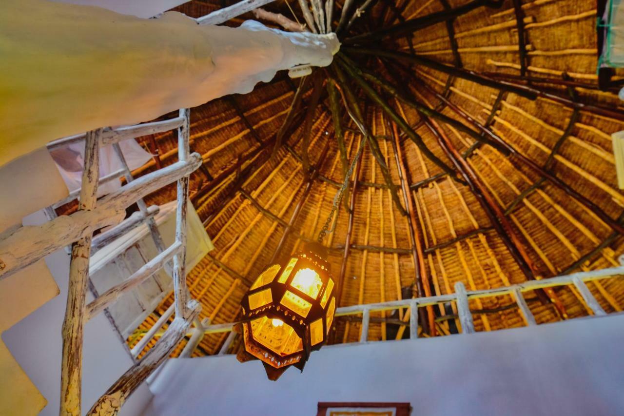 디아니 해변 Upani In Diani B&B 외부 사진